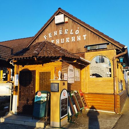Feherlo Vendeghaz & Restaurant Bük Exteriör bild
