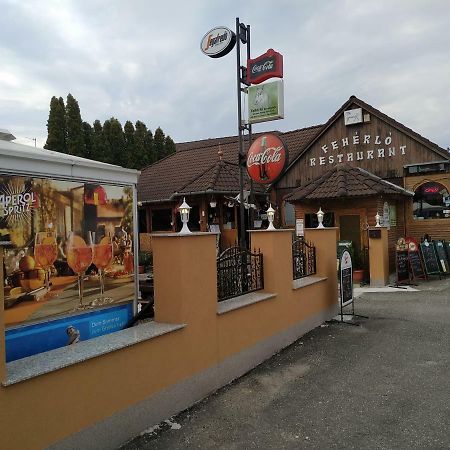 Feherlo Vendeghaz & Restaurant Bük Exteriör bild