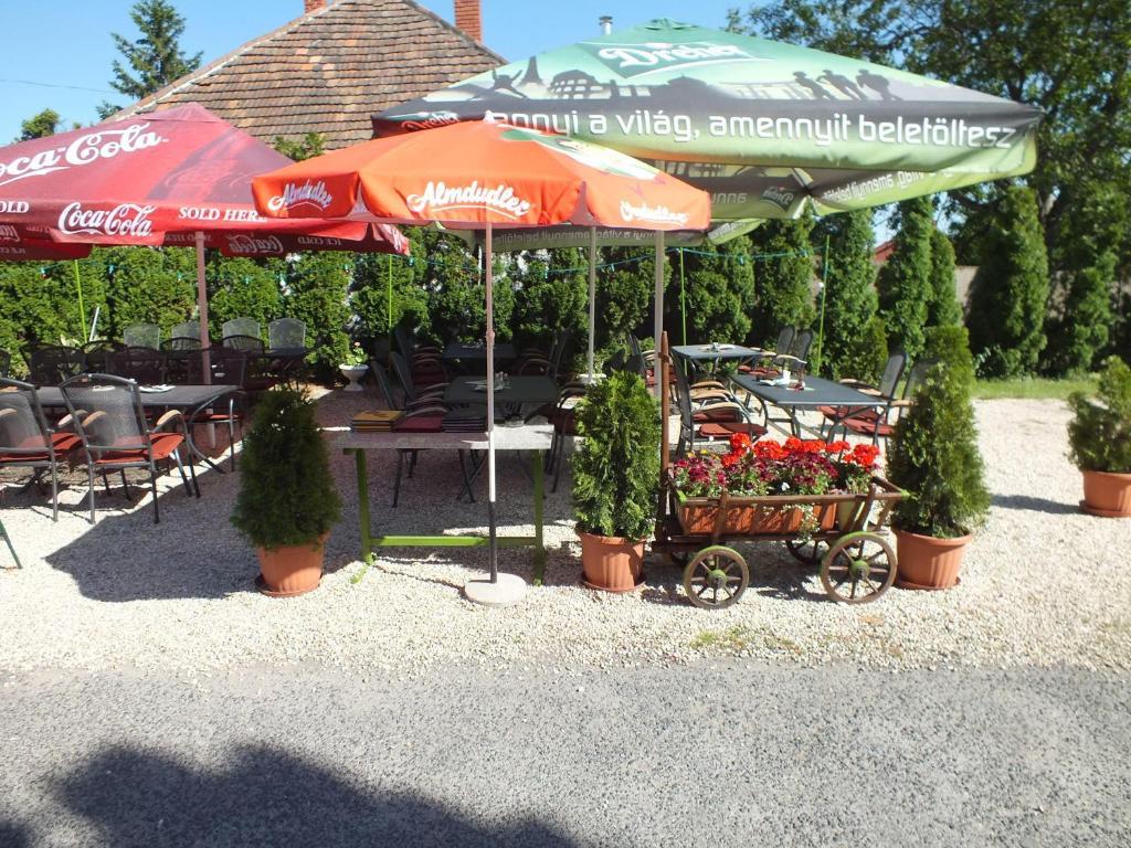 Feherlo Vendeghaz & Restaurant Bük Exteriör bild