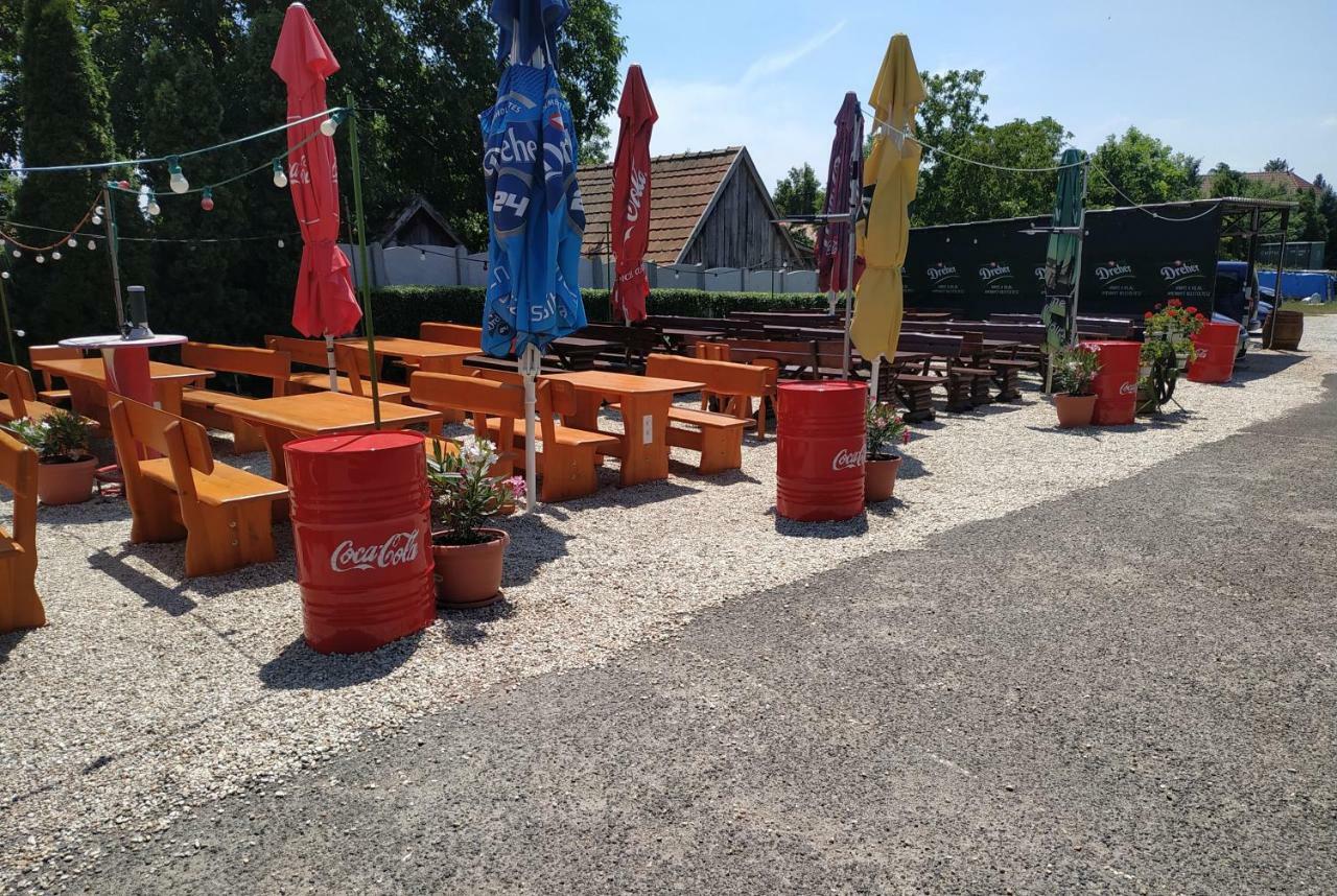Feherlo Vendeghaz & Restaurant Bük Exteriör bild