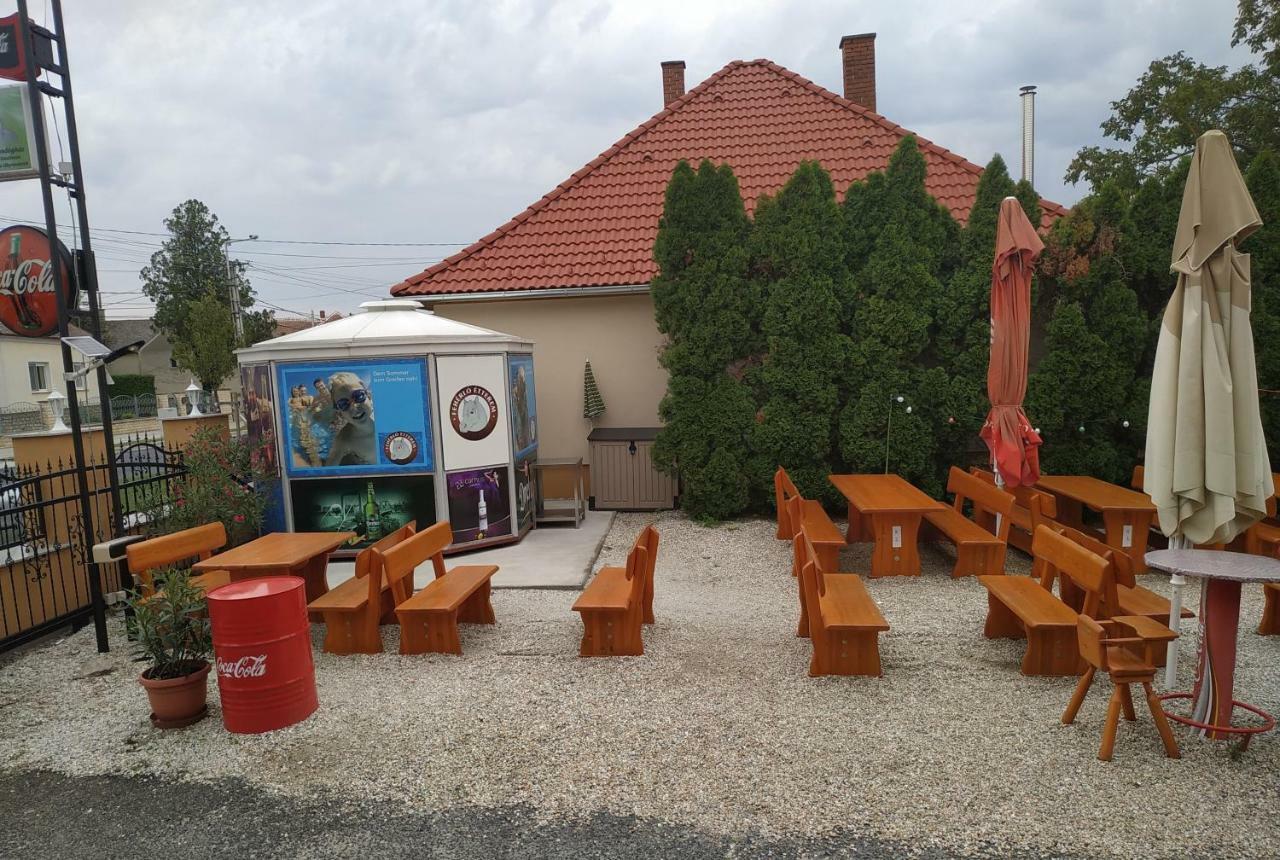 Feherlo Vendeghaz & Restaurant Bük Exteriör bild
